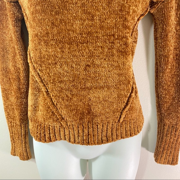 PINK ROSE Gold X-Small Turtleneck Cropped Sweater - Picture 3 of 9
